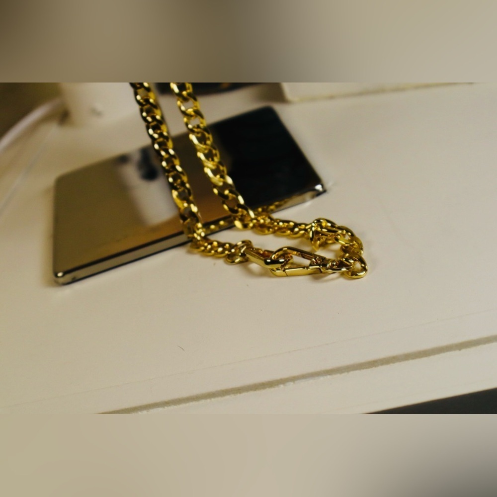 Purse Chain Strap Gold Tone Hardware - Picture 4 of 6